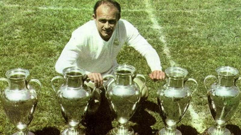 Huyền thoại của Real Madrid Alfredo Di Stéfano