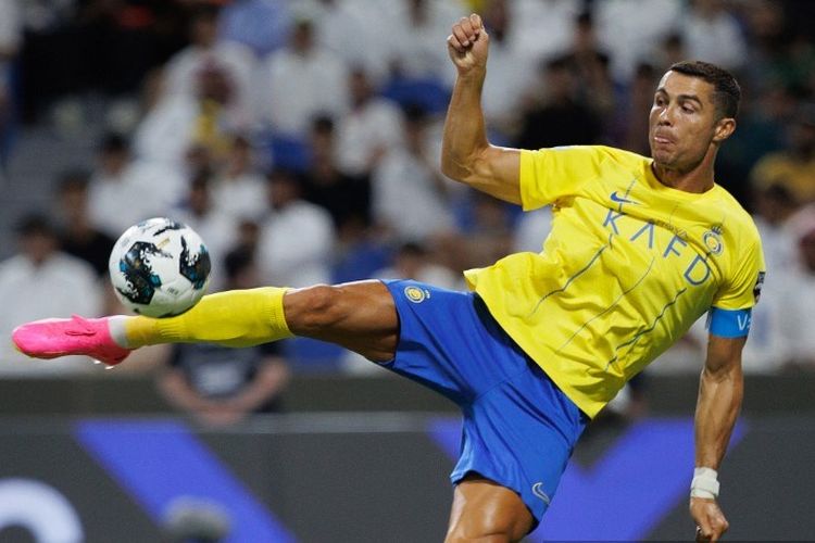 C.Ronaldo đã có 15 bàn thắng sau 21 trận ra sân cho Al Nassr trong các trận đấu chính thức.
